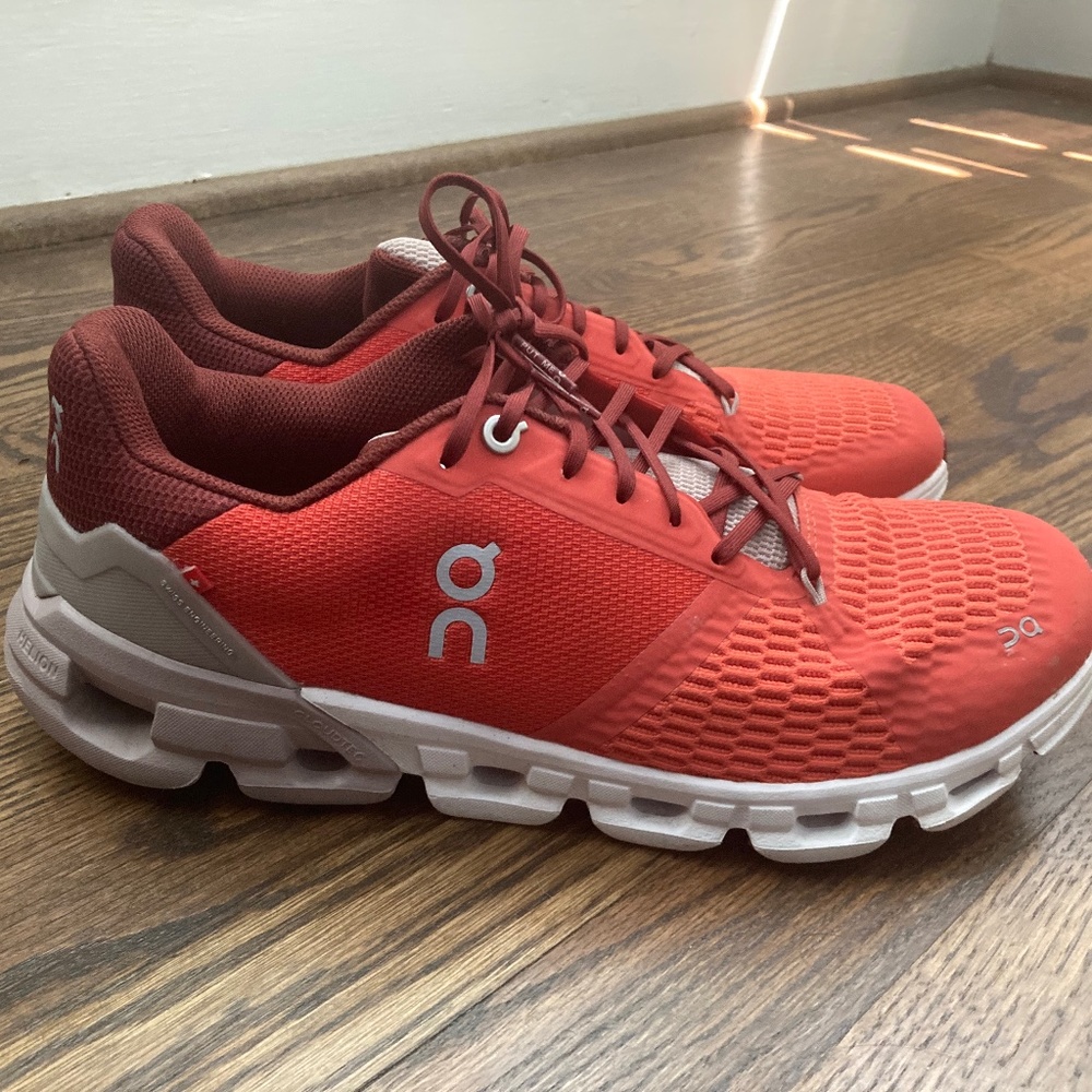Womens ON Cloud Cloudflyer Helion CloudTec Running shoe